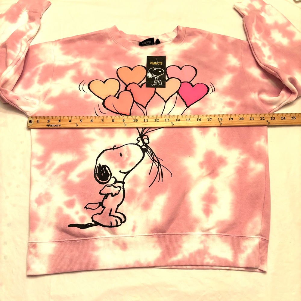 NWT Peanuts Snoopy Pink Tie Dye Raised Heart Balloons Sweatshirt SZ L - Picture 7 of 11